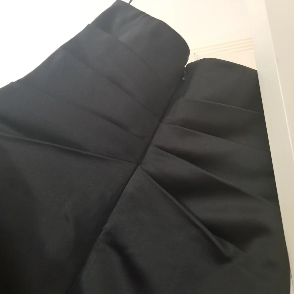 BLACK Phoebe Couture ruffled tube top dress women's size 10 (346) - Picture 2 of 5